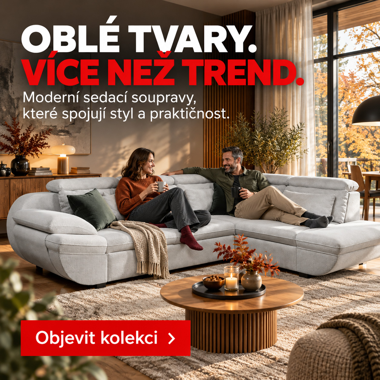 Moderní sedací soupravy s oblými tvary v obývacím pokoji