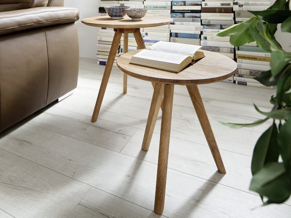 Sada dvou odkládacích stolků z masivu GENNY dub přírodní