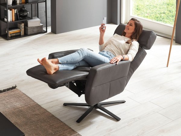 Kožené polohovací televizní křeslo RONDO