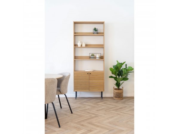 Knihovna Kyoto, 2dveřová, 4 police, dubová dýha, přírodní, černé kovové nohy, 80×30×200 cm – House Nordic
