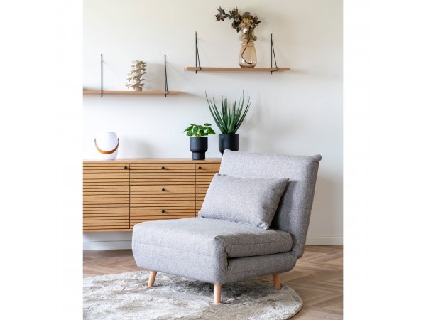 Křeslo Marlow, rozkládací, šedá, s přírodními dřevěnými nohami – House Nordic