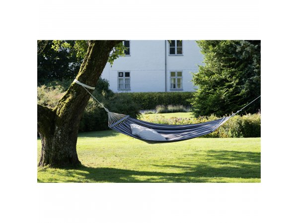 Zahradní houpací síť Lamia, černá/šedá/bílá, 200×120×120 cm – House Nordic