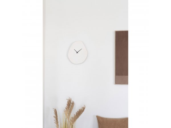 Nástěnné hodiny Vienna, cement, světle bílá, 28×33×6 cm – House Nordic