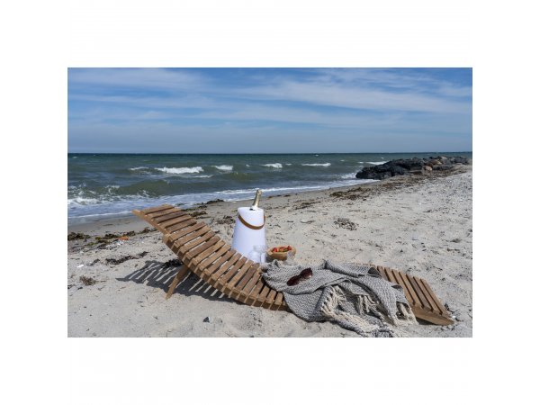 Zahradní lehátko Arrieta – teak, 160×50×25 cm – House Nordic