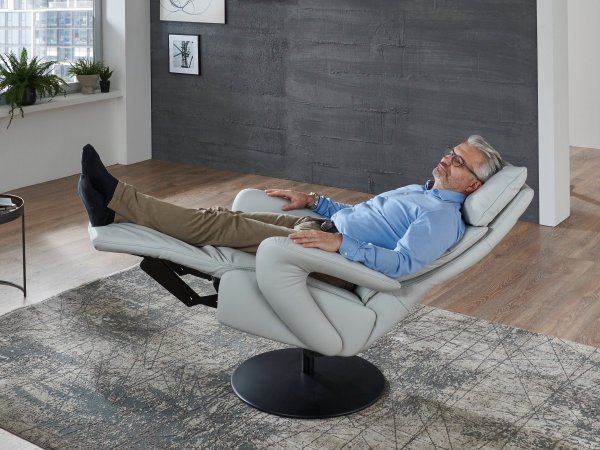 CONNECTION 4 BALANCE relaxační kožené polohovací křeslo, varianta 2