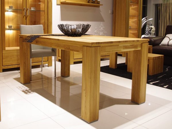 Dubový jídelní stůl z masivu FARO