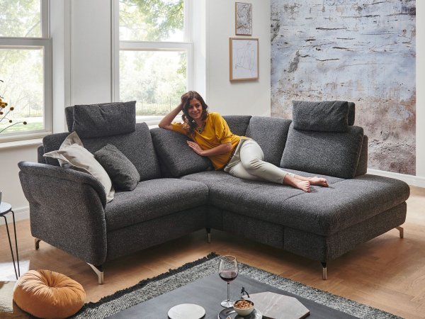 Rohová sedací souprava s relax funkcí a nastavitelnou hloubkou sedu TV MIA XC