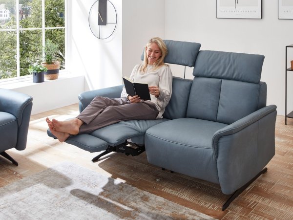 Luxusní kožená pohovka 2-sed s motorovou funkcí relax LORENZO