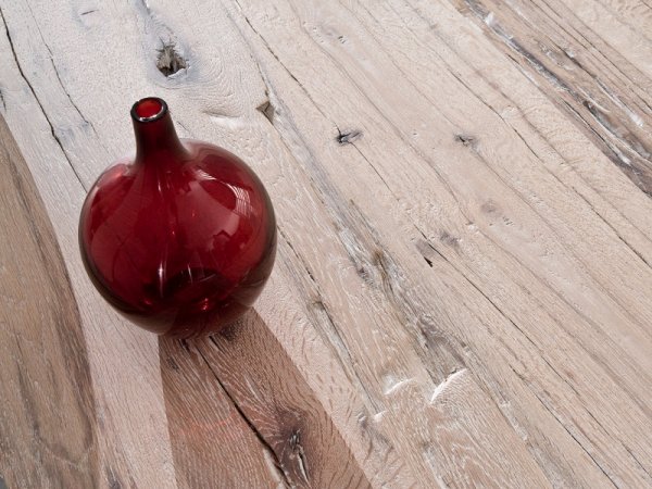 Jídelní stůl z masivu LEEDS dub sukatý