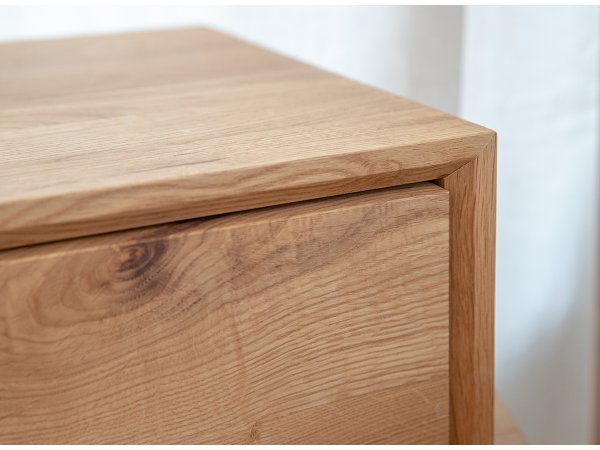 Noční stolek z masivu RIA dub olejovaný závěsný