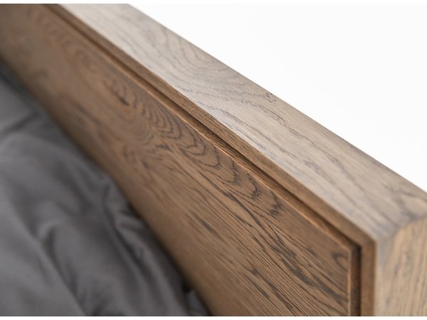 Postel z masivu RIA dub kouřový