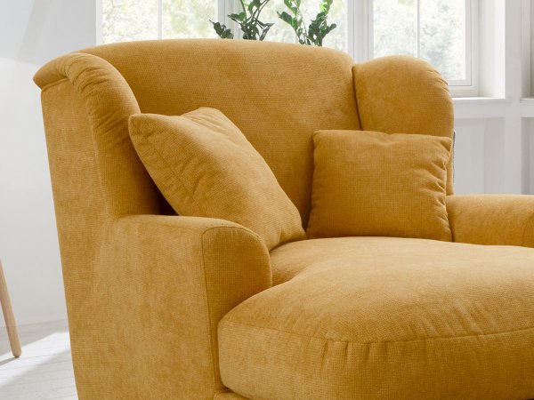 Longchair ve skandinávském stylu - prodloužené křeslo ASADO v hořčicové barvě