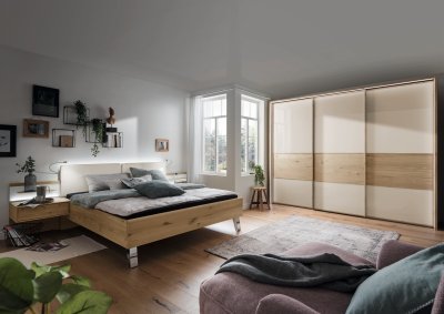 Moderní ložnice BARI 1 bílý dub/sklo champagne