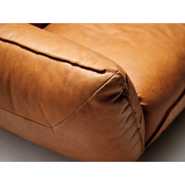 Detail kožené sedací soupravy BE CHILLED