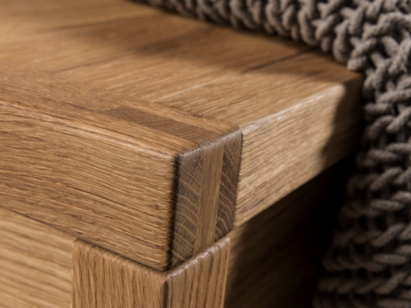 Truhla z dubového masivu BOX dub přírodní