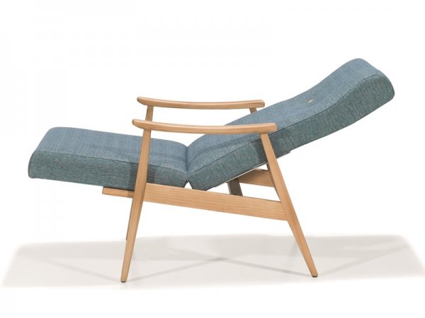 Křeslo s dřevěnými područkami EGON