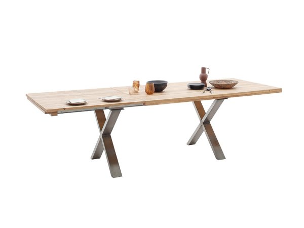 Rozkládací jídelní stůl z masivu BROOKLYN dub bělený/leštěná ocel