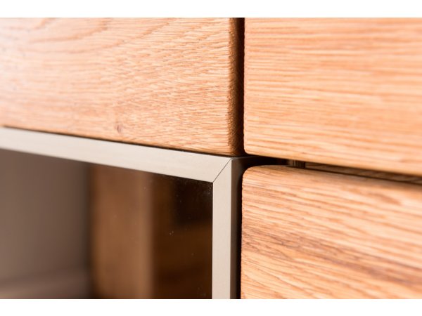 Dubová vitrína z masivu DALLAS dub olejovaný (pravá typ 52)