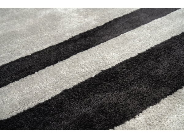 Koberec STRADA BLACK