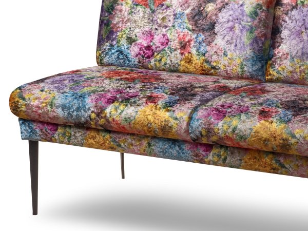 Stylová pohovka v květinovém potahu FLAIR