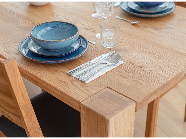 Dubový jídelní set stůl ENA + židle RATO