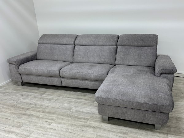 VÝPRODEJ: Rohová sedací souprava LAVA s elektrickými relax funkcemi