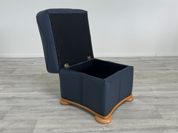 Kožený taburet 3 s úložným prostorem