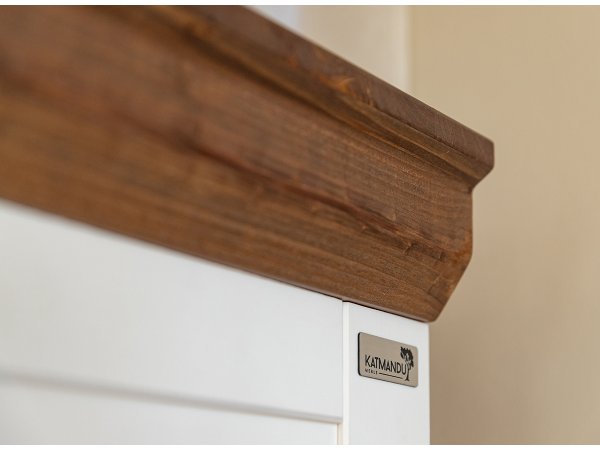 Komoda do obývacího pokoje (typ 06) RONE borovice masiv bílá/tabák