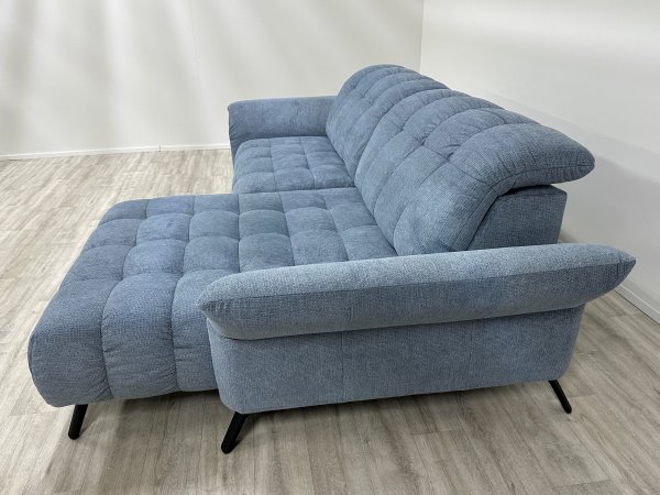 VÝPRODEJ: Rohová sedací souprava s nastavitelnými opěrkami COAST