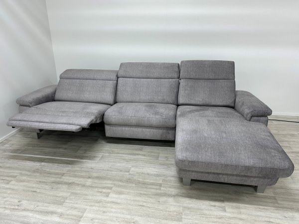 VÝPRODEJ: Rohová sedací souprava LAVA s elektrickými relax funkcemi