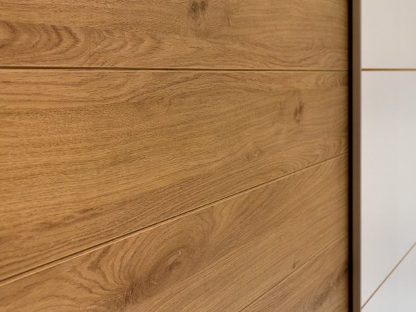 Šatní skříň s posuvnými dveřmi GALAXY bílá/dub Beaufort