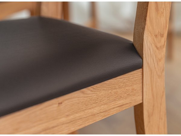 Dubová jídelní židle s hnědým sedákem ERTO