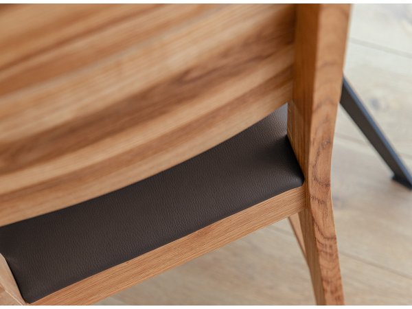 Dubová jídelní židle s hnědým sedákem ERTO