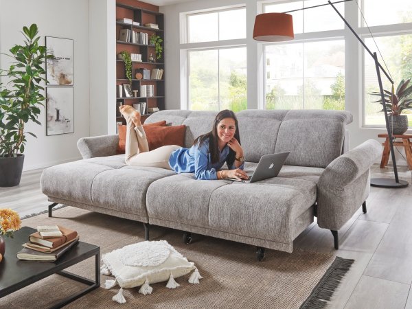 Malá rohová sedací souprava s výsuvným sedákem KINGSTON MOVE