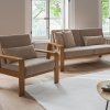 VÝPRODEJ: Křeslo s dřevěnými područkami KOLDING