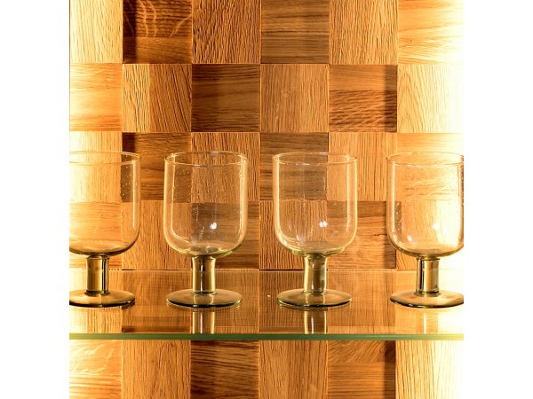 Dubový panel s policemi LUNA typ 33