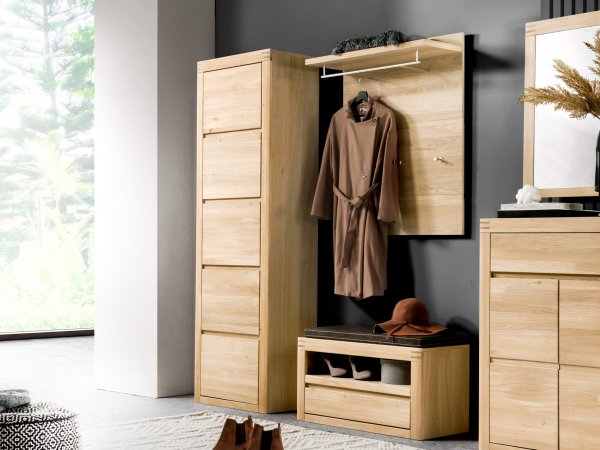 Dubový nábytek z masivu do předsíně MILE dub bianco olejovaný