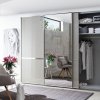Šatní skříň s posuvnými dveřmi a zrcadlem MONTREAL bílá/sklo šedý lesk