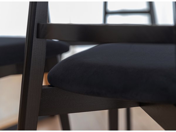 Jídelní set stůl VARDO + židle MORI