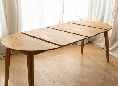 Kulatý rozkládací jídelní stůl TELLO 110 cm až 210 cm z dubového masivu