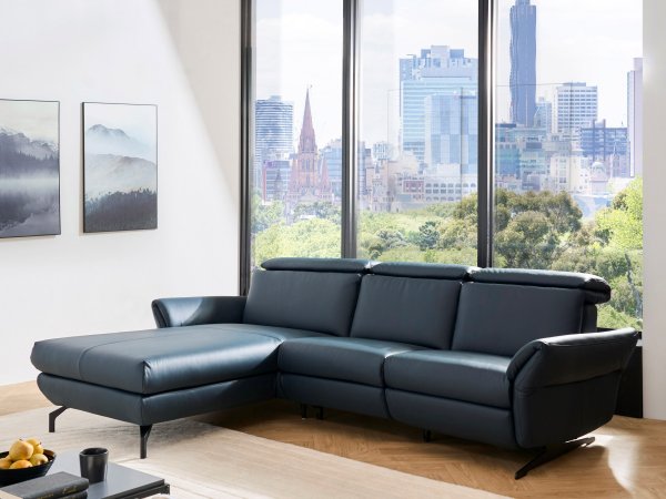 Kožená rohová sedací souprava TRAPANI s motorovou funkcí TV