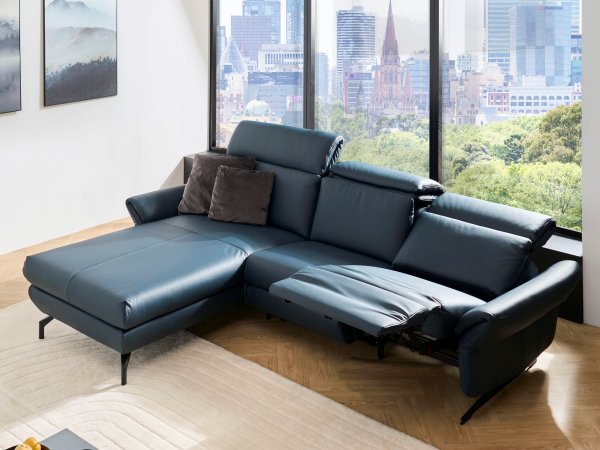 Kožená rohová sedací souprava TRAPANI s motorovou funkcí TV