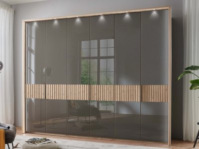 Šatní skříň s křídlovými dveřmi a rámem VENTURA, sklo havanna / dub bianco – 300 cm