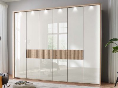 Šatní skříň s křídlovými dveřmi a rámem VENTURA, bílé sklo / dub bianco – 300 cm