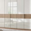 Šatní skříň s křídlovými dveřmi a rámem VENTURA, bílé sklo / dub bianco – 300 cm