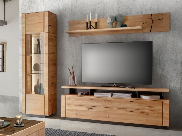 Dubová police do obývacího pokoje KARIS dub divoký 100% masiv