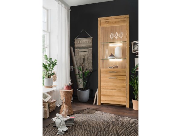 Dubová vitrína I do obývacího pokoje LOMMA