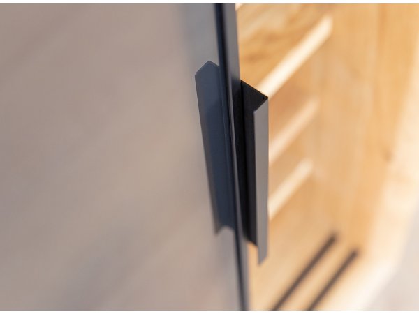 Dubová vitrína LOFT s proskleným čelem