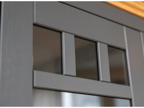 Vitrína 2-dvéřová LUNO grafit/borovice